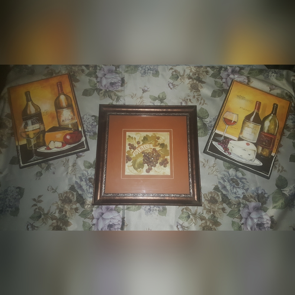 Set of 3 wine decor
